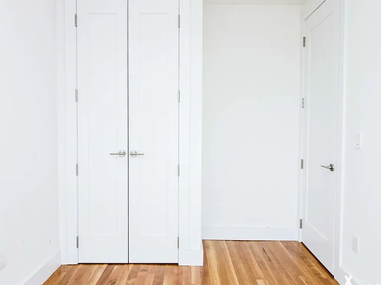 102 Somers St #4A — Photo 15