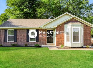 6900 Applegate Ln, Louisville, KY 40228