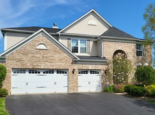 721 Porter Cir, Lindenhurst, IL 60046