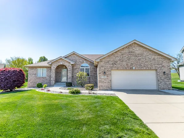 535 Meadow Ridge Dr, Schererville, IN 46375