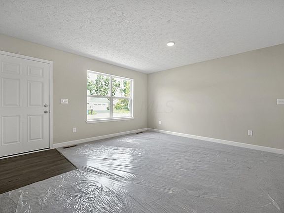 4th image of 6555 Falls Cir