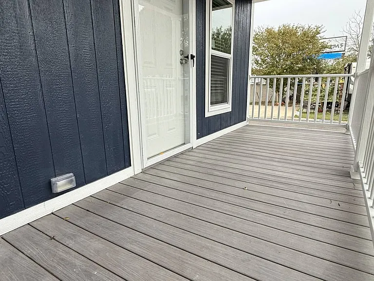 11 La Posada Dr — Photo 2