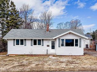 33 Moreau Dr, Charlottetown, PE C1A 2Y3