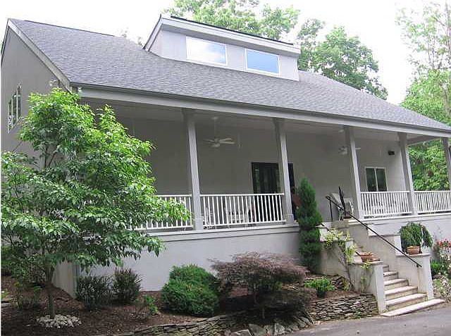 1st image of 4 Laurel Hill Lane
