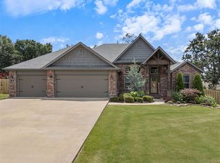 703 Flycatcher Trce, Springdale, AR 72762