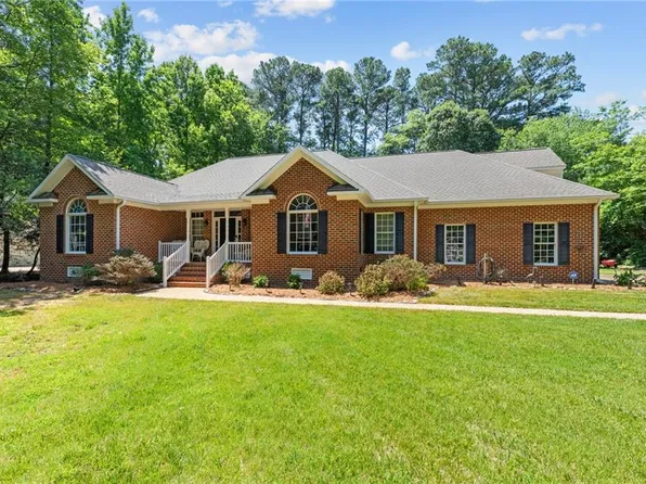 114 River Point Dr, Yorktown, VA 23693