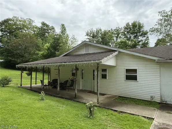 23501 County Road 93, Fresno, OH 43824