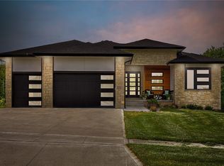 15512 Springbrook Trl, Urbandale, IA 50323