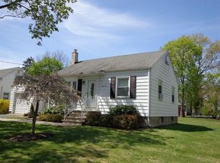 35 1st St, Pequannock, NJ 07440