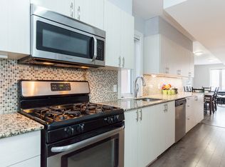 179 Henderson, Ottawa, ON K1N 7P7