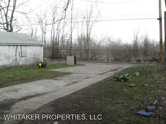 2nd image of 654 Randolph St