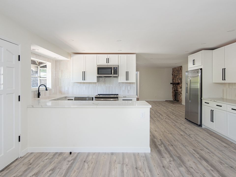 1st image of 3658 Lawnwood Ct