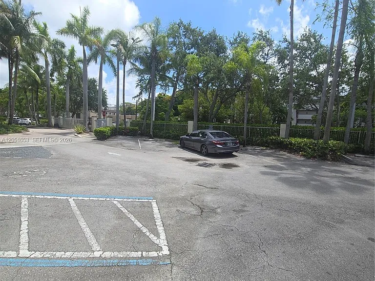 8950 SW 69th Ct #306 — Photo 31