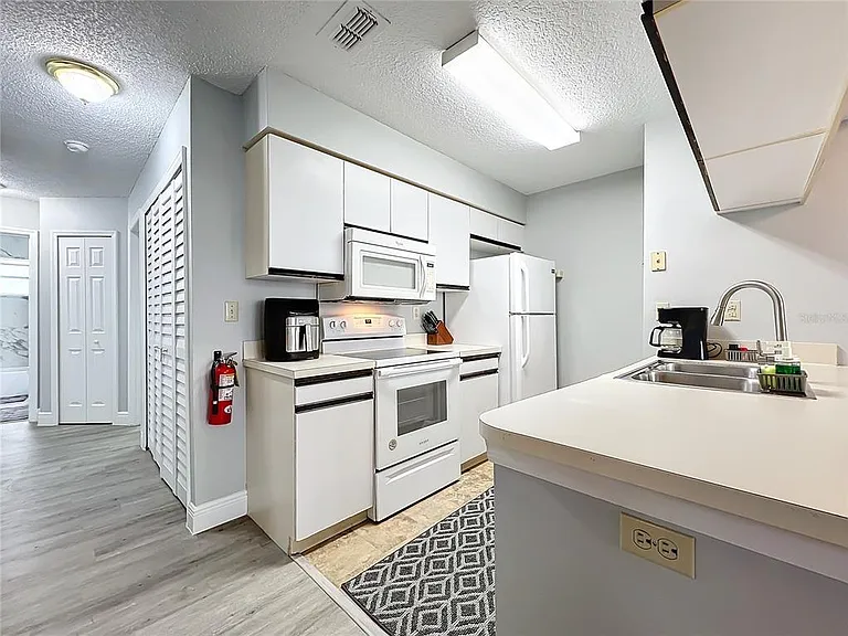 2731 N Poinciana Blvd #114 — Photo 41