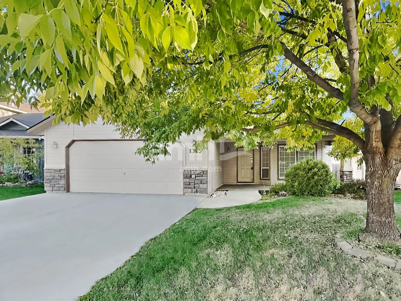 3 bed, 2.5 bath, 1590 sqft, $2,465 — Photo 1