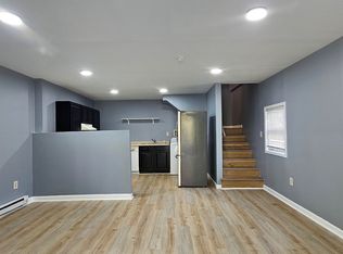 182 Christiana Rd APT B, New Castle, DE 19720