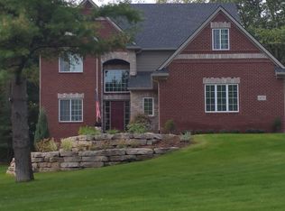 4570 Clifford Rd, Brighton, MI 48116