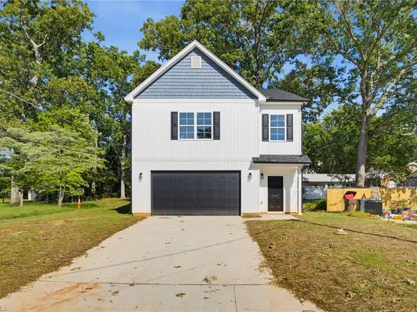 906 Twyckenham Dr, Greensboro, NC 27408