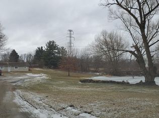 932 Ladd Rd APT 1, Walled Lake, MI 48390