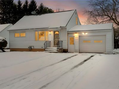 127 Savaria Dr, Syracuse, NY, 13209
