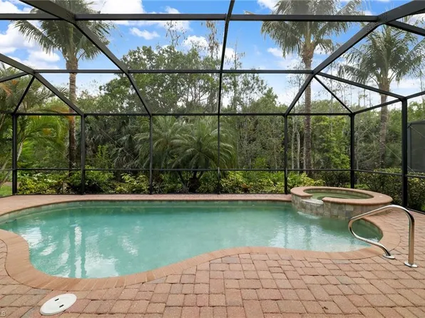 28591 Westmeath CT, BONITA SPRINGS, FL 34135
