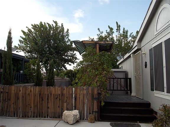 3rd image of 6420 Sapphire St