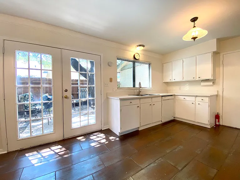 9535 Quail Village Ln — Photo 5