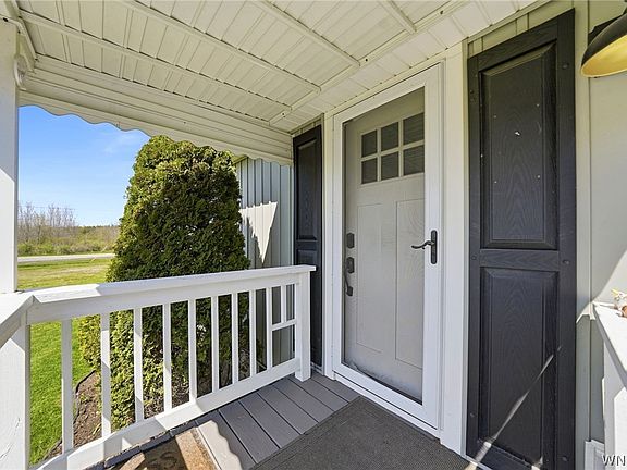 3rd image of 8398 Lower Lake Rd