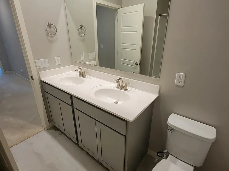 8234 N 22nd Dr — Photo 36