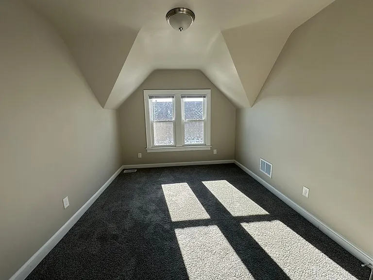3860 N 19th Pl — Photo 37