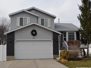 9882 S Dolomite Ln, Sandy, UT 84094