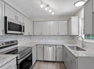 326 N Lombard St, Clayton, NC 27520