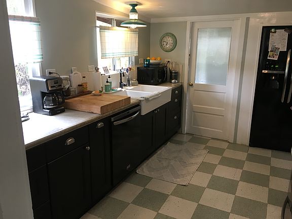 5th image of 601 Canada St