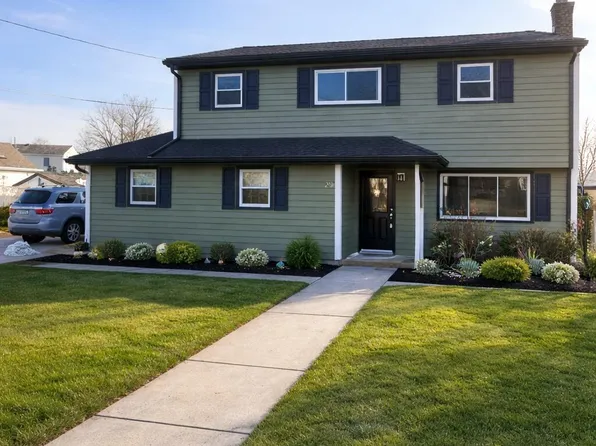 20 Surrey Drive, Hazlet, NJ 07730