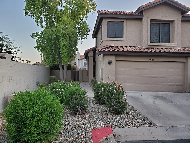 1001 W Antilles Dr — Photo 2