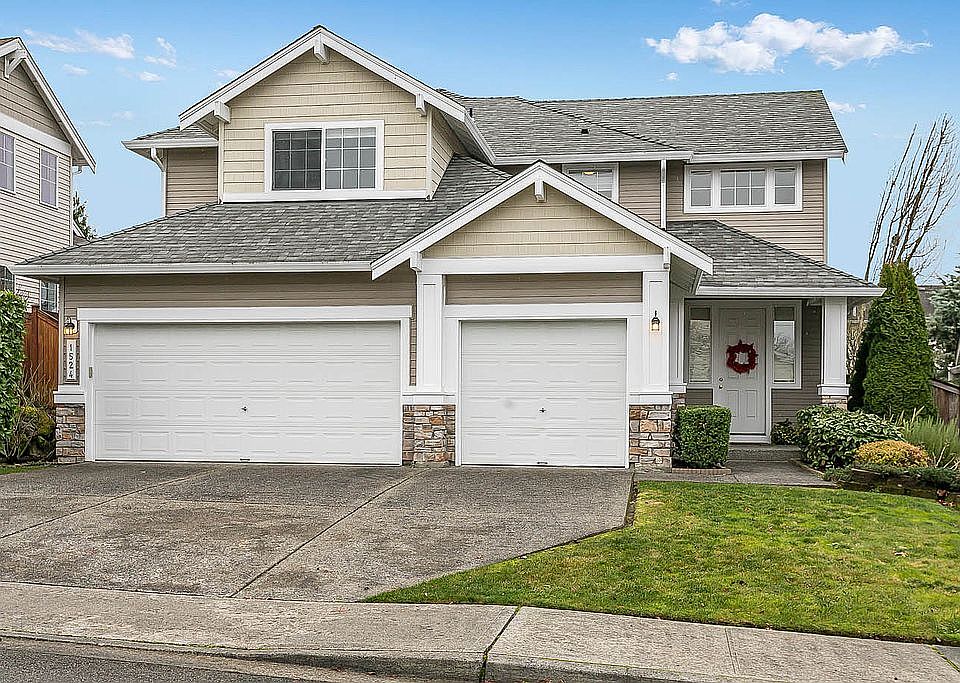 3 car garage!