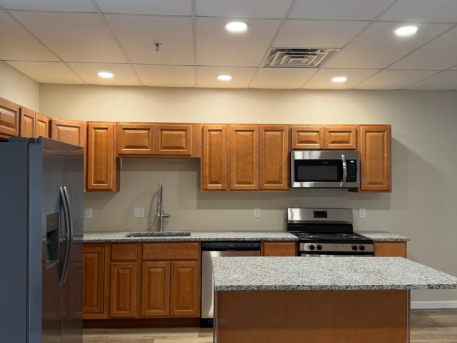 1 bed, 900 sqft, $1,950 — Photo 2