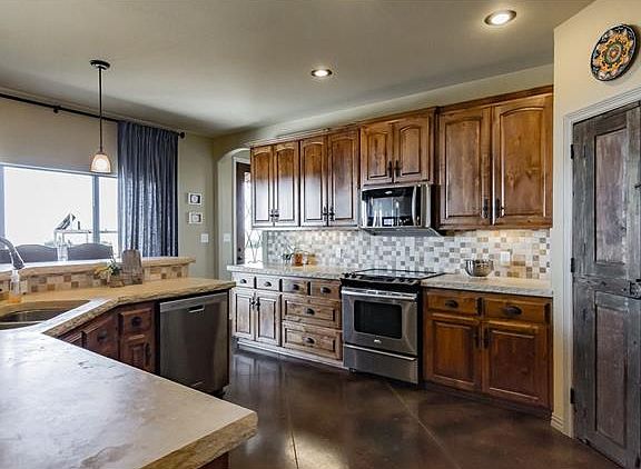 5th image of 3380 County Road 211