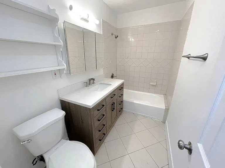 1974 S Garth Ave #3 — Photo 18