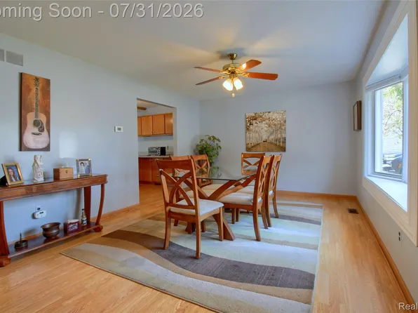 4835 Clark Ct, Trenton, MI 48183