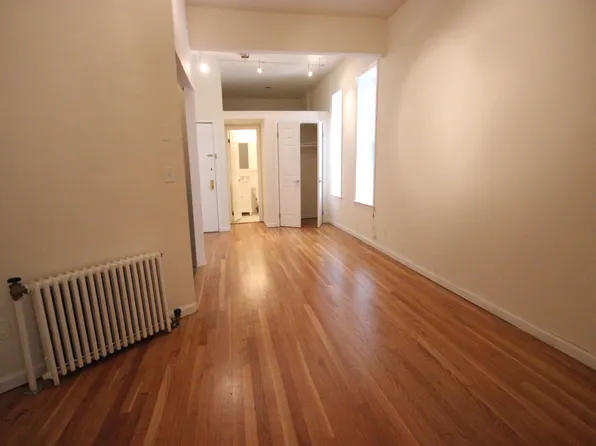 101 West 86th Street image 1 of 7