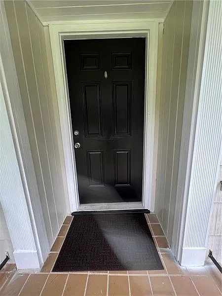 2 bed, 1.0 bath, $2,000 — Photo 2
