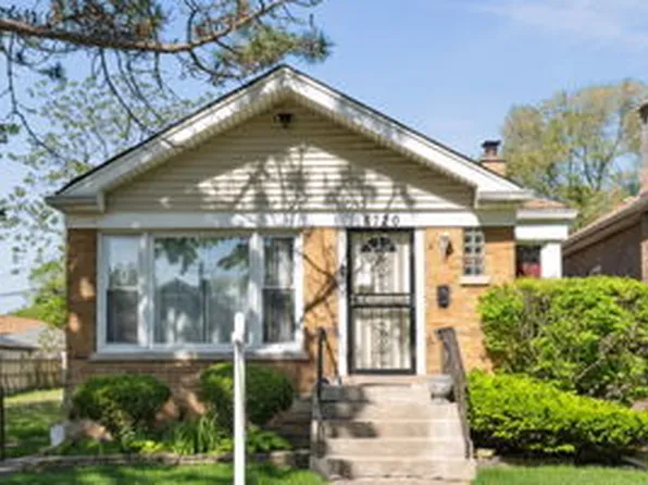 8720 S Euclid Ave, Chicago, IL 60617