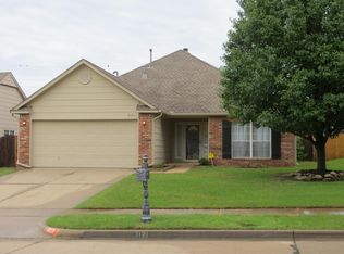 3121 N 2nd St, Broken Arrow, OK 74012