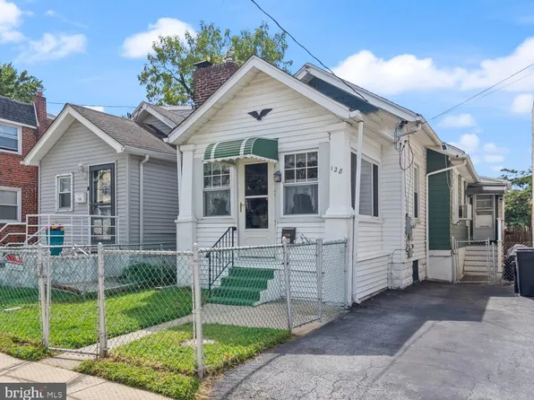 128 E Cooke Ave, Glenolden, PA 19036