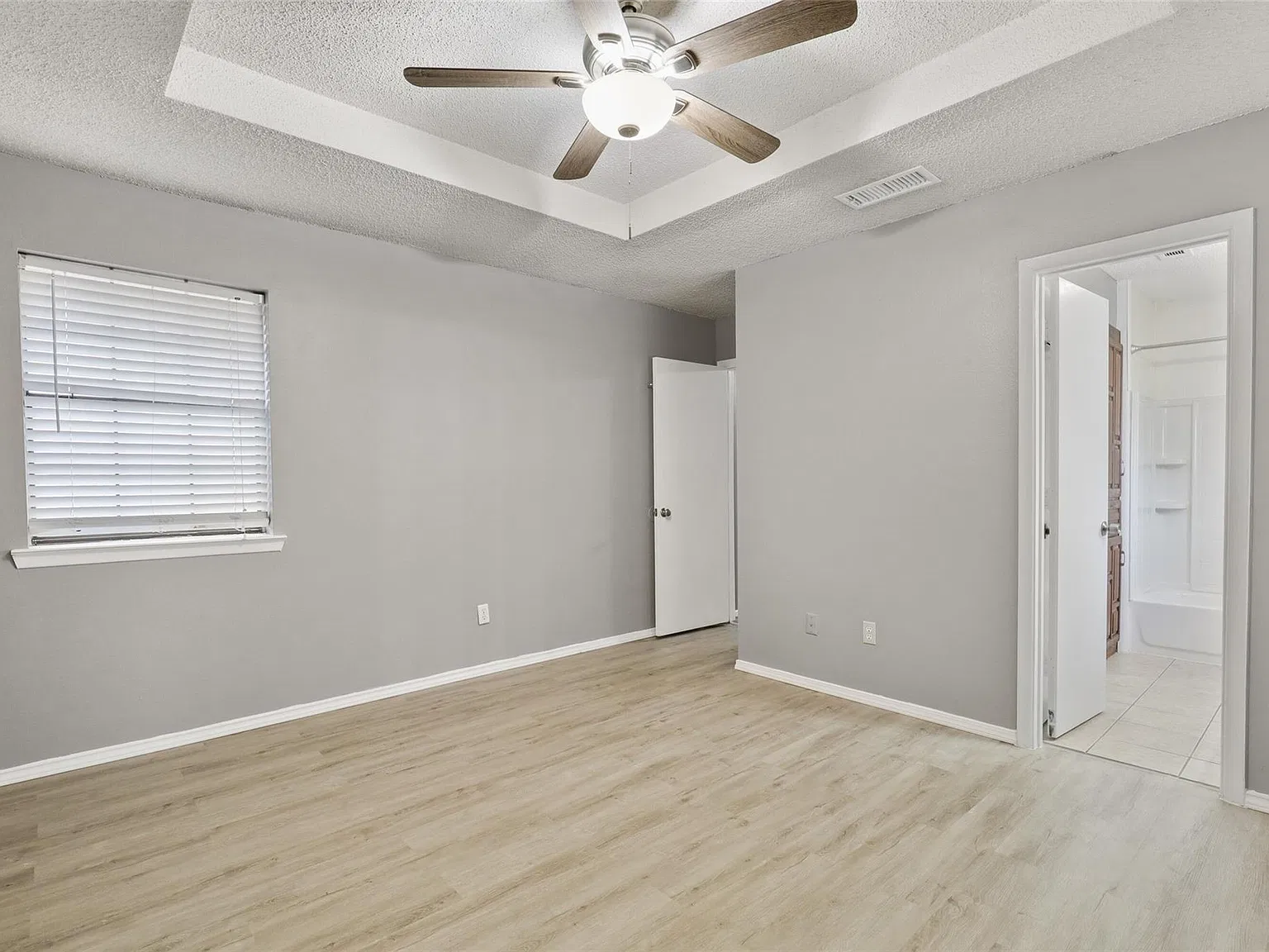 2 bed, 2.5 bath, 1260 sqft, $1,895 — Photo 1