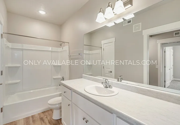 1128 S 820 E #5301 — Photo 11