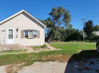 1947 1/2 Vinton St, Omaha, NE 68108