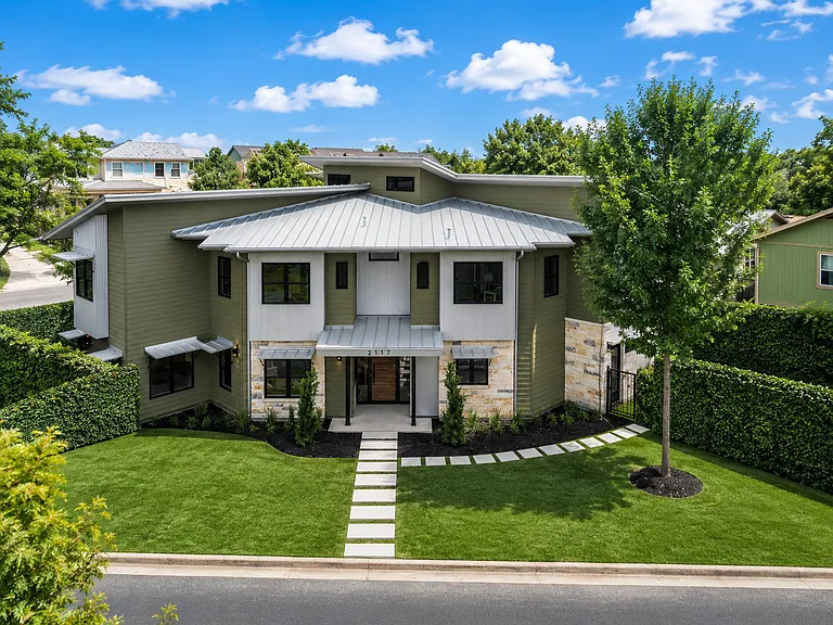 2117 Pershing Dr — Photo 50