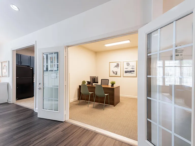 The Waverly — Photo 18